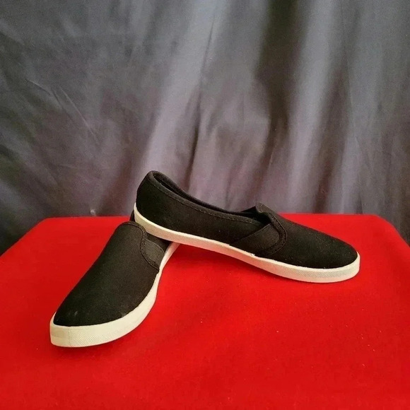 Time and Tru Slip On Shoes NWOT 7 - Picture 4 of 6